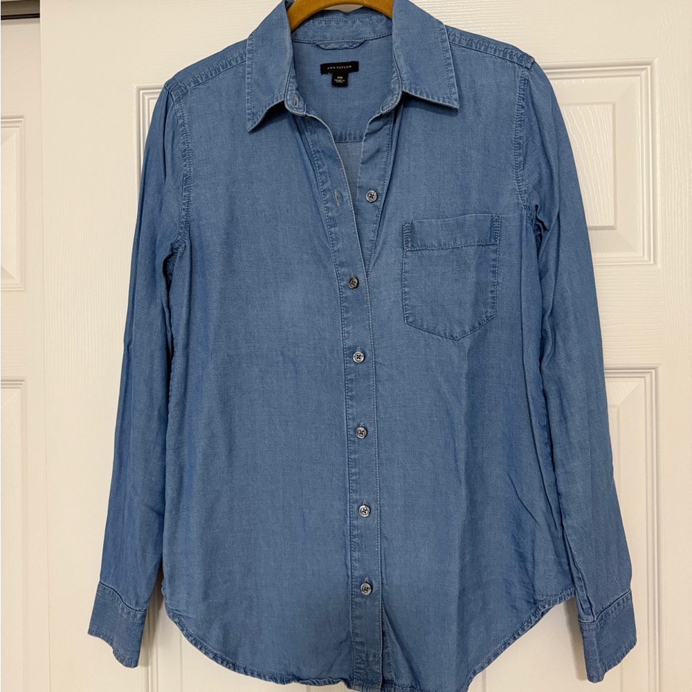 Ann Taylor Blue Denim Button-Up Shirt